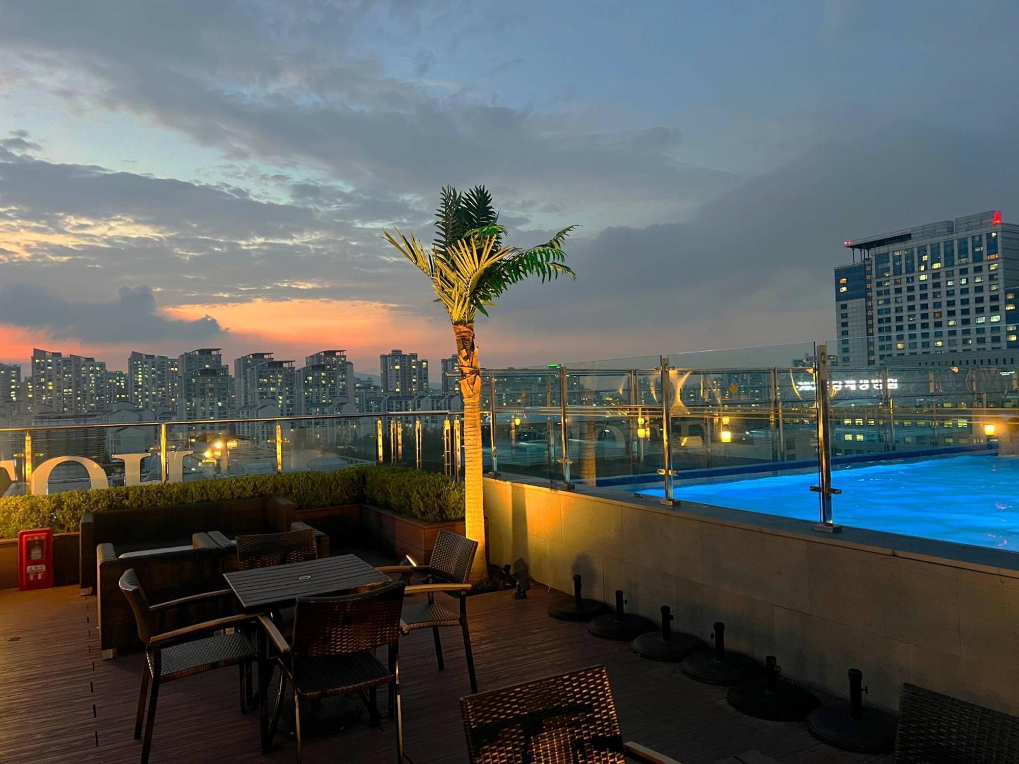 Hotel Skypark Central Seoul Pangyo Seongnam Esterno foto